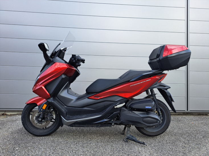 HONDA FORZA 350 - SEYSSINS