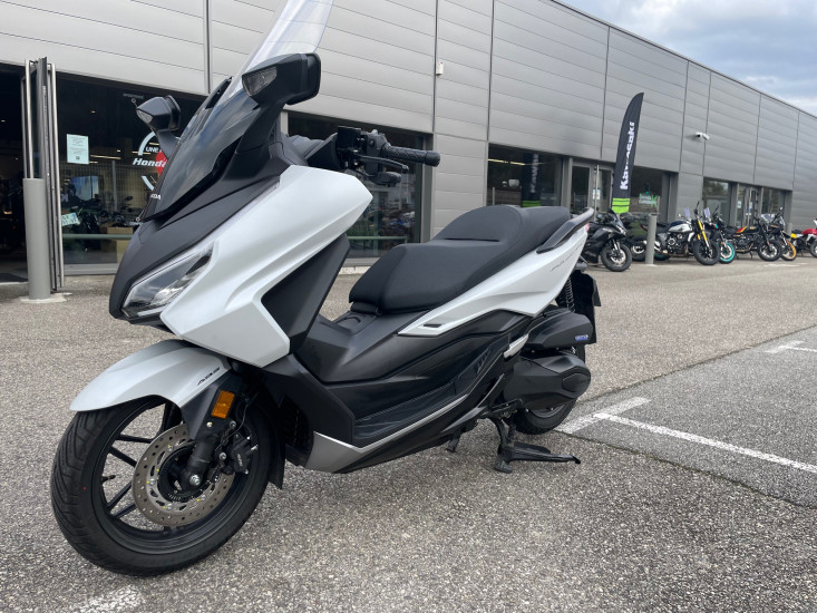 HONDA FORZA 350 - SEYSSINS