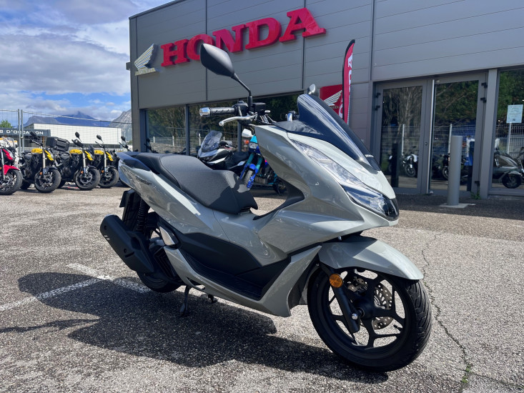 HONDA PCX 125 - SEYSSINS