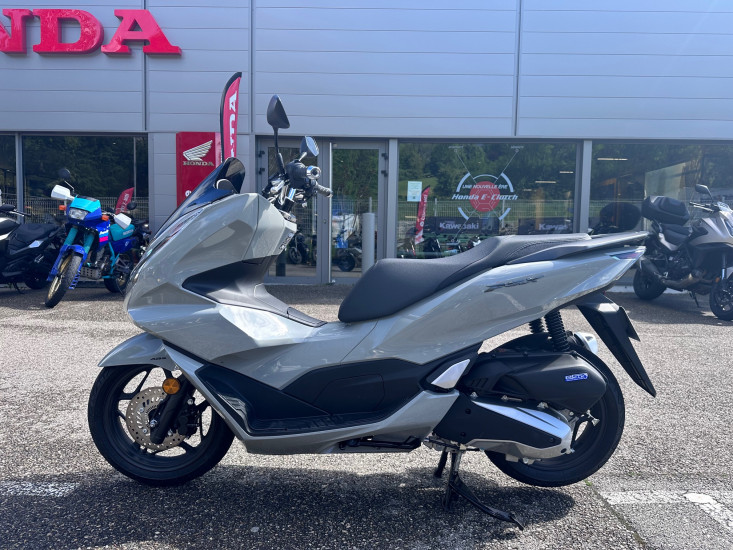 HONDA PCX 125 - SEYSSINS