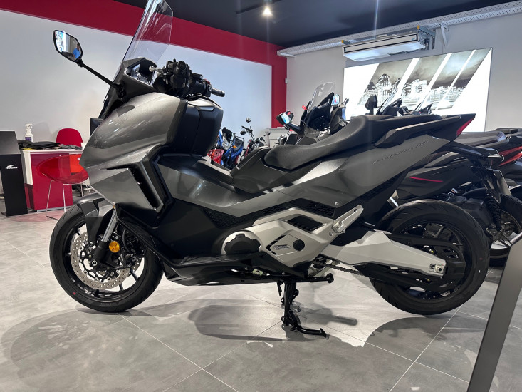 HONDA FORZA 750 - SEYSSINS