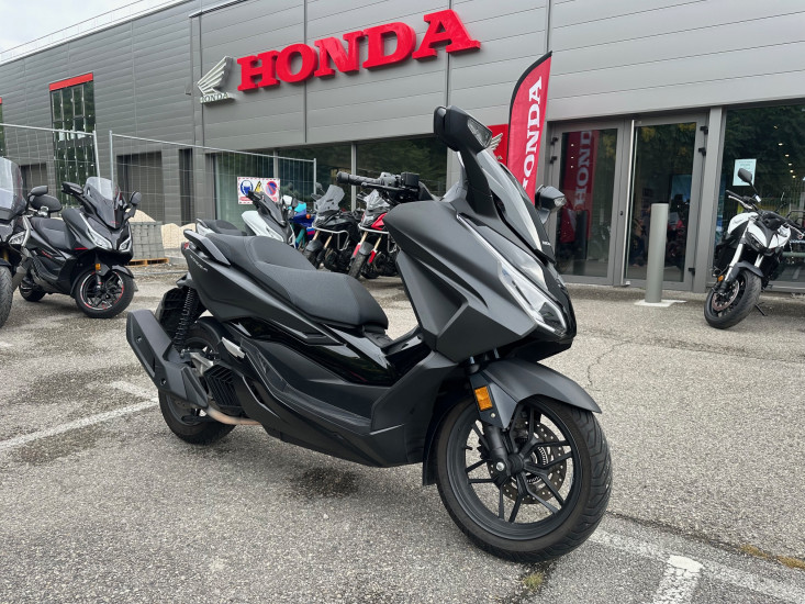 HONDA FORZA 125 - SEYSSINS