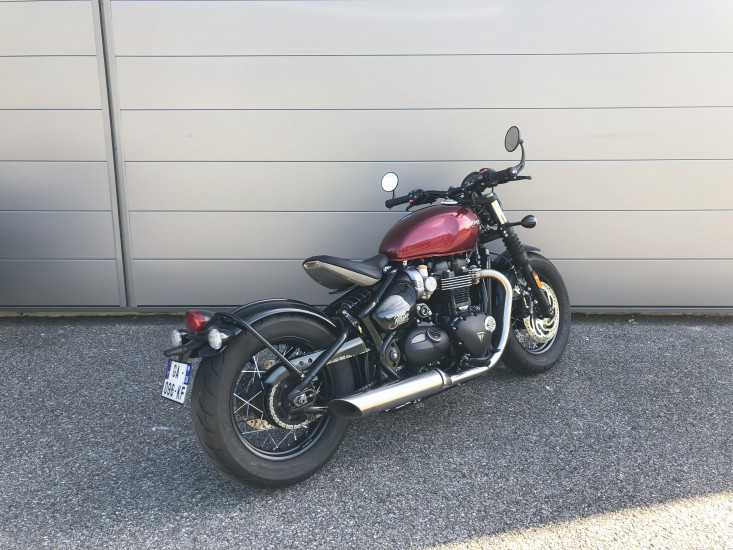 Triumph bobber Bonneville - SEYSSINS
