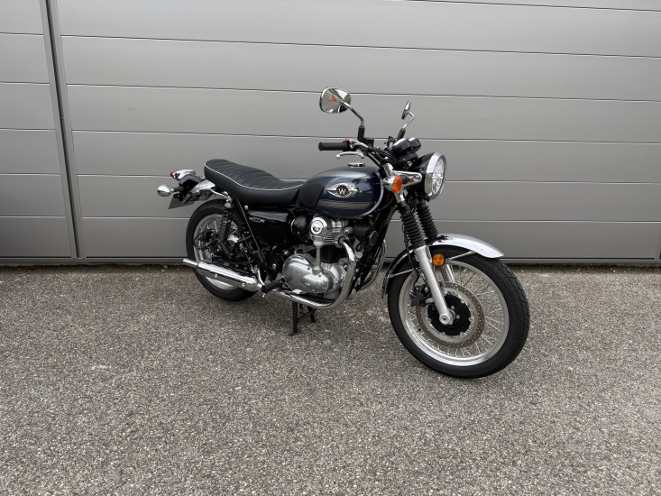 KAWASAKI W800 / W 800 - SEYSSINS