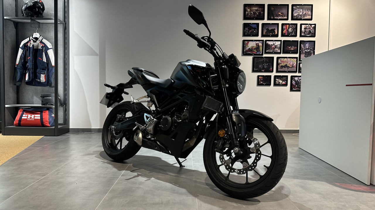 APRILIA RS 660 NANTES MOTO  ORVAULT 