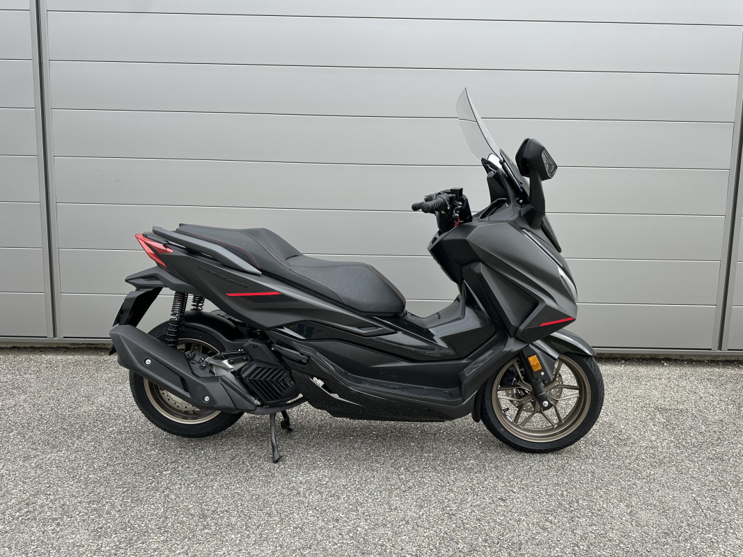 NT 1100 RED ONE  MONTAUBAN 