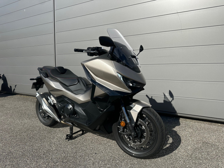 HONDA FORZA 750 - SEYSSINS