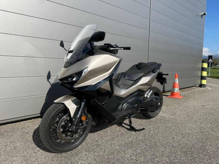 HONDA FORZA 750 - 