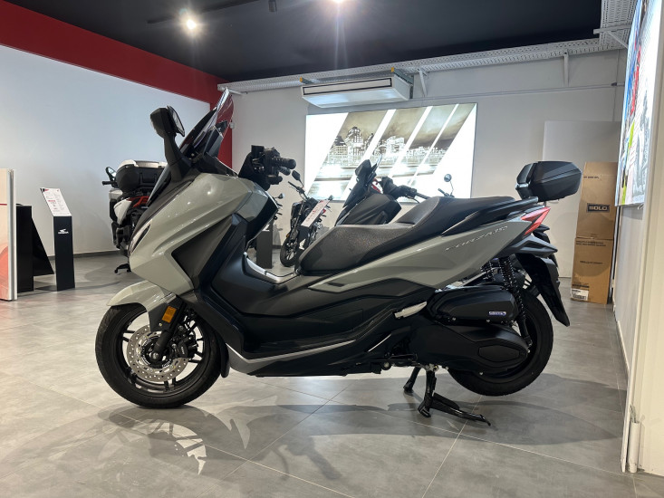 HONDA FORZA 350 - SEYSSINS