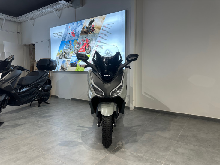 HONDA FORZA 350 - SEYSSINS
